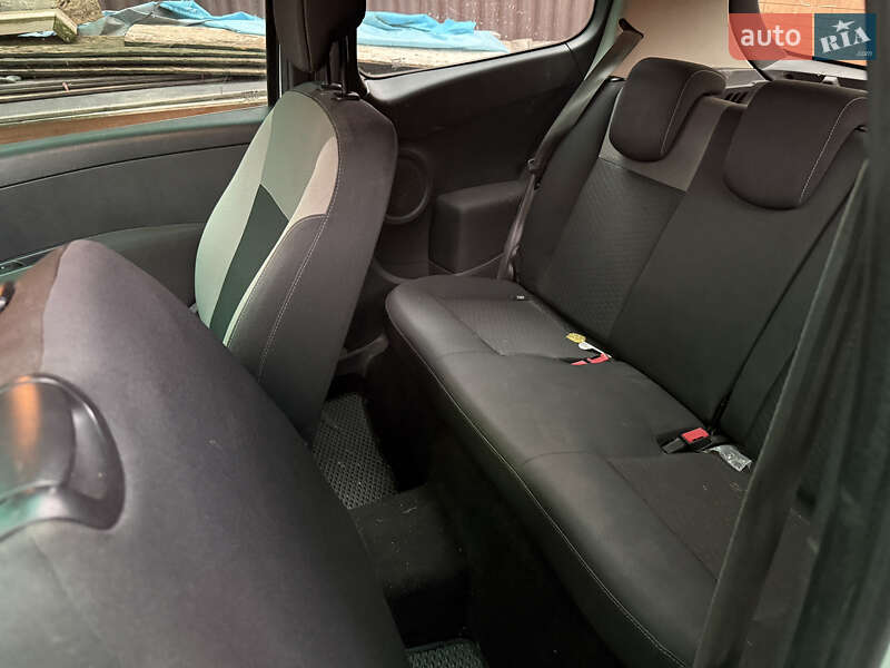 Хетчбек Renault Clio 2010 в Запоріжжі