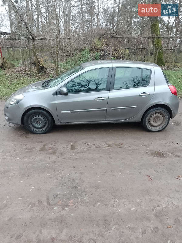 Хэтчбек Renault Clio 2012 в Киеве фото 3 Хэтчбек Renault Clio 2012 в Киеве