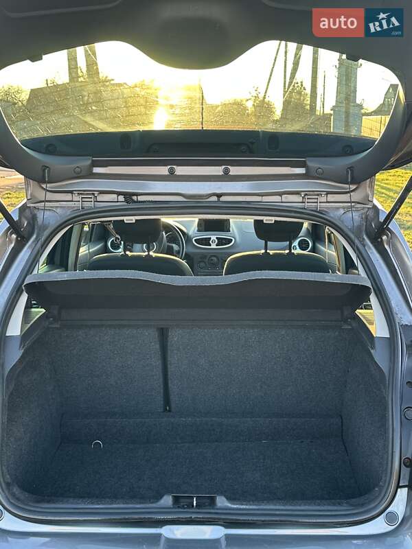 Хетчбек Renault Clio 2011 в Глевасі