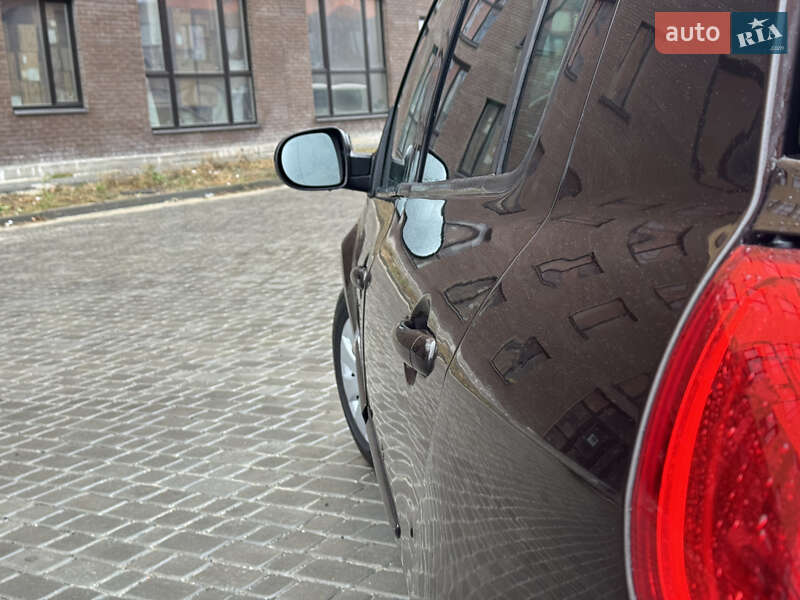 Хэтчбек Renault Clio 2011 в Нетешине фото 9 Хэтчбек Renault Clio 2011 в Нетешине