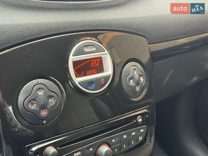 Хэтчбек Renault Clio 2011 в Нетешине фото 15 Хэтчбек Renault Clio 2011 в Нетешине