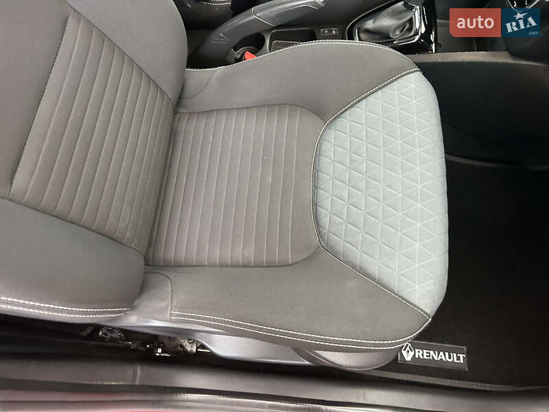 Хетчбек Renault Clio 2015 в Білій Церкві фото 60 Хетчбек Renault Clio 2015 в Білій Церкві