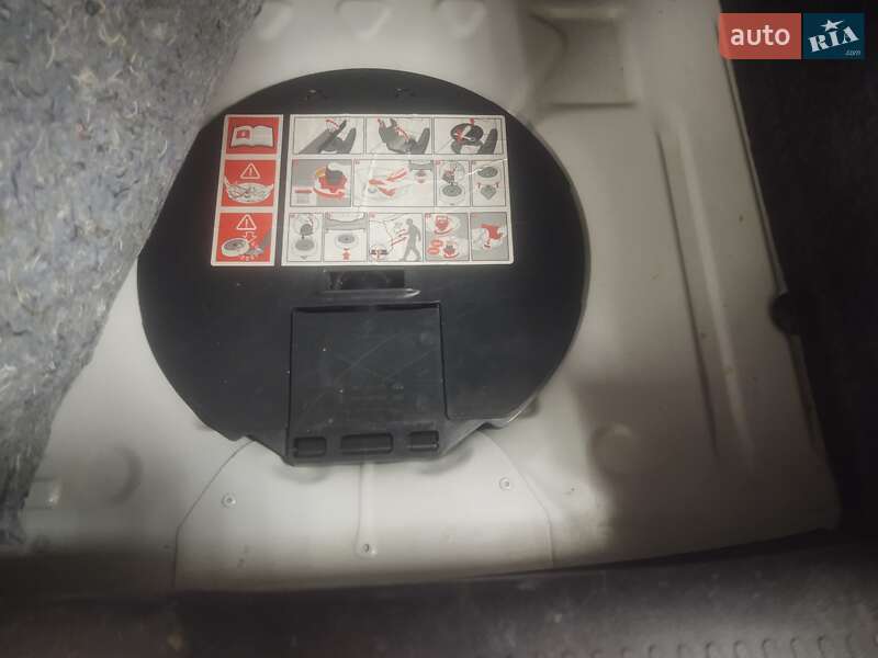 Хэтчбек Renault Clio 2012 в Дубно