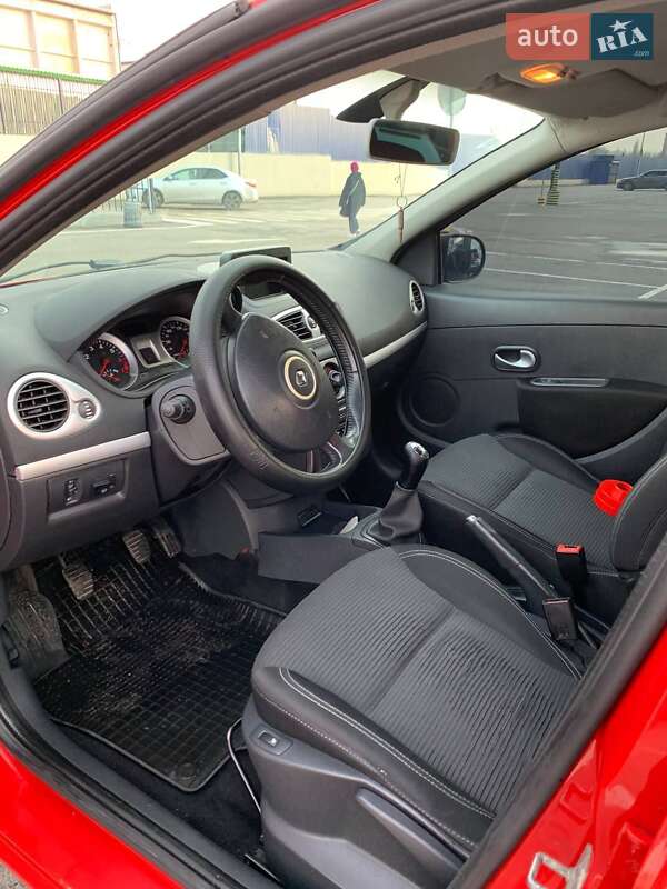 Хетчбек Renault Clio 2012 в Полтаві