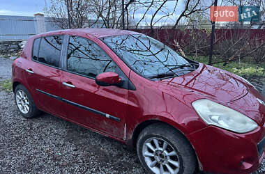 Хэтчбек Renault Clio 2010 в Полонном