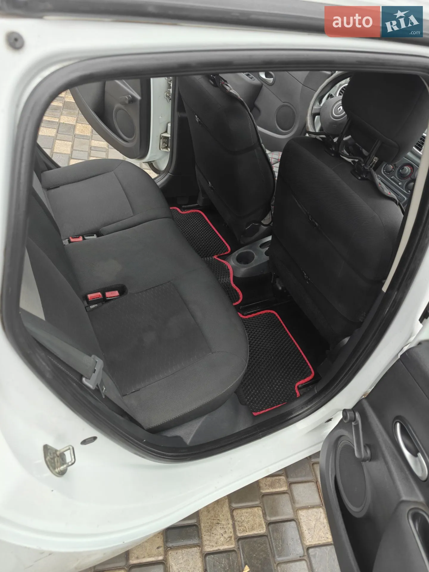 2010 Renault Clio - мініатюра 28