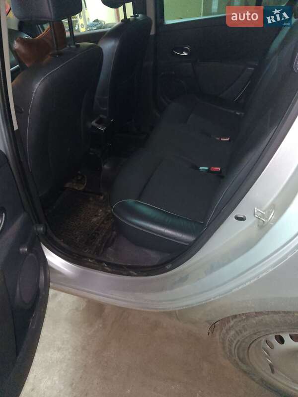 Хетчбек Renault Clio 2006 в Старокостянтинові фото 3 Хетчбек Renault Clio 2006 в Старокостянтинові