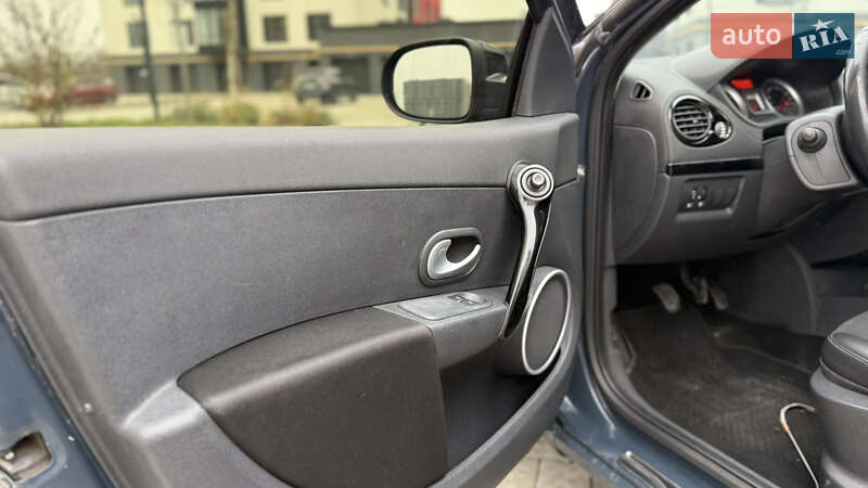 Хэтчбек Renault Clio 2012 в Ивано-Франковске