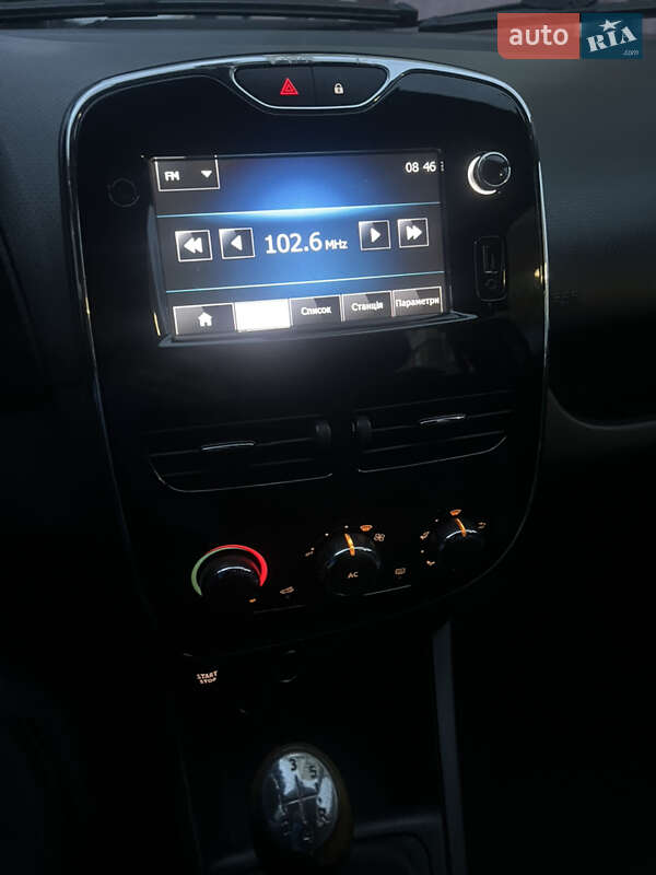 Универсал Renault Clio 2013 в Ивано-Франковске