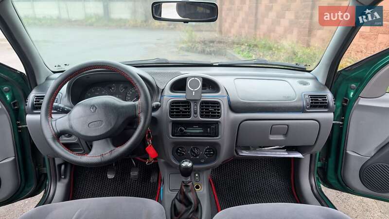 Хэтчбек Renault Clio 2000 в Ровно