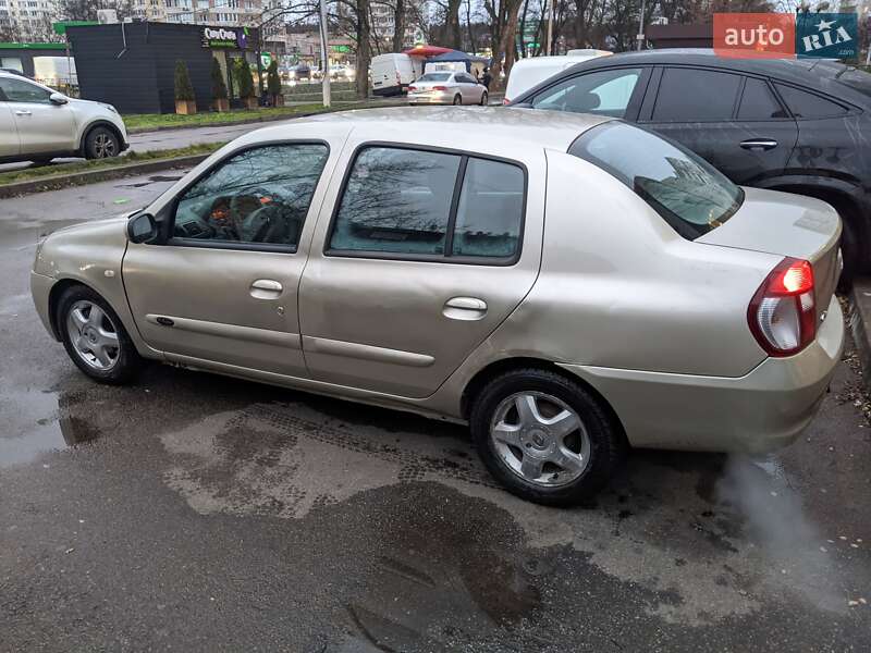 Седан Renault Clio 2007 в Киеве