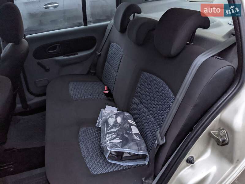 Седан Renault Clio 2007 в Киеве