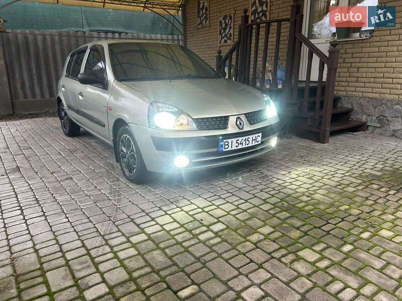 Renault Clio 2003