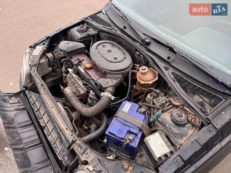 Хэтчбек Renault Clio 1993 в Запорожье