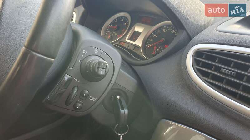 Хетчбек Renault Clio 2012 в Києві