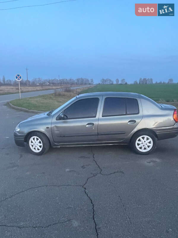Хэтчбек Renault Clio 2001 в Яготине