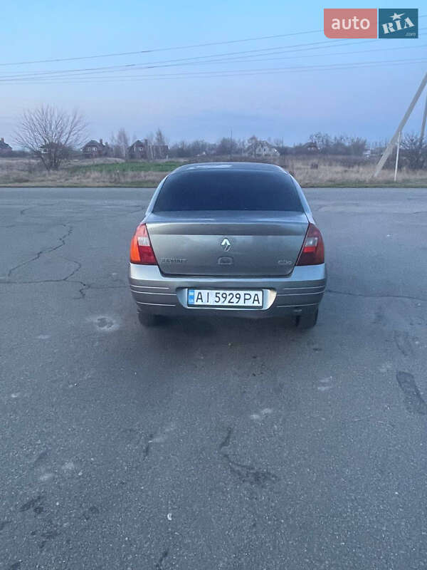 Хэтчбек Renault Clio 2001 в Яготине