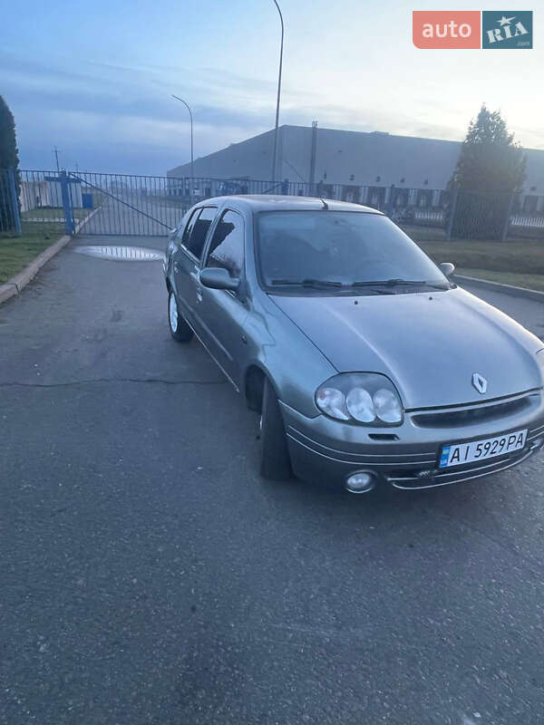 Хэтчбек Renault Clio 2001 в Яготине