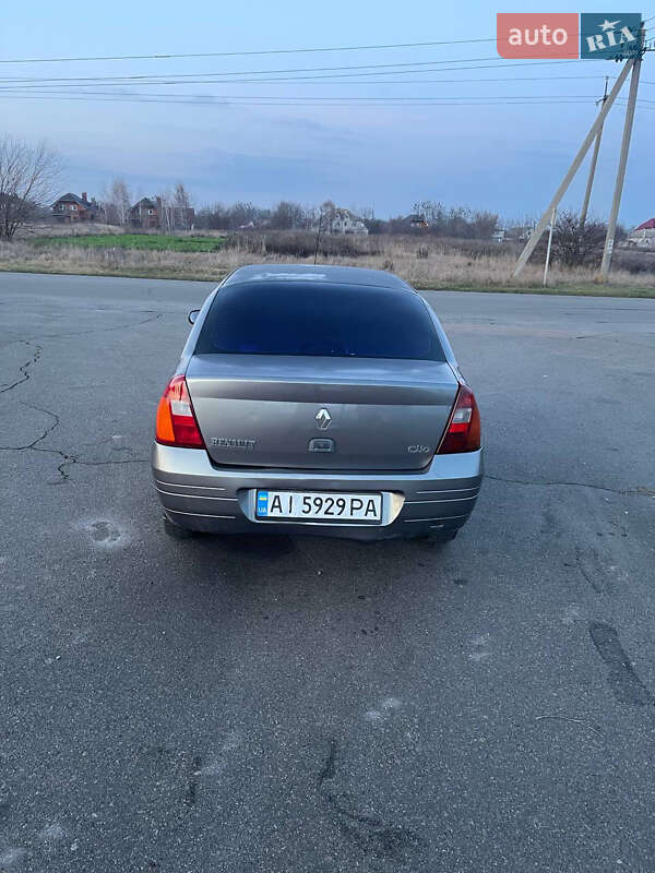 Хэтчбек Renault Clio 2001 в Яготине
