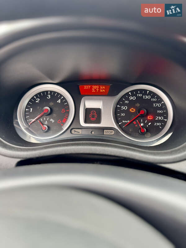 Хэтчбек Renault Clio 2011 в Гайсине