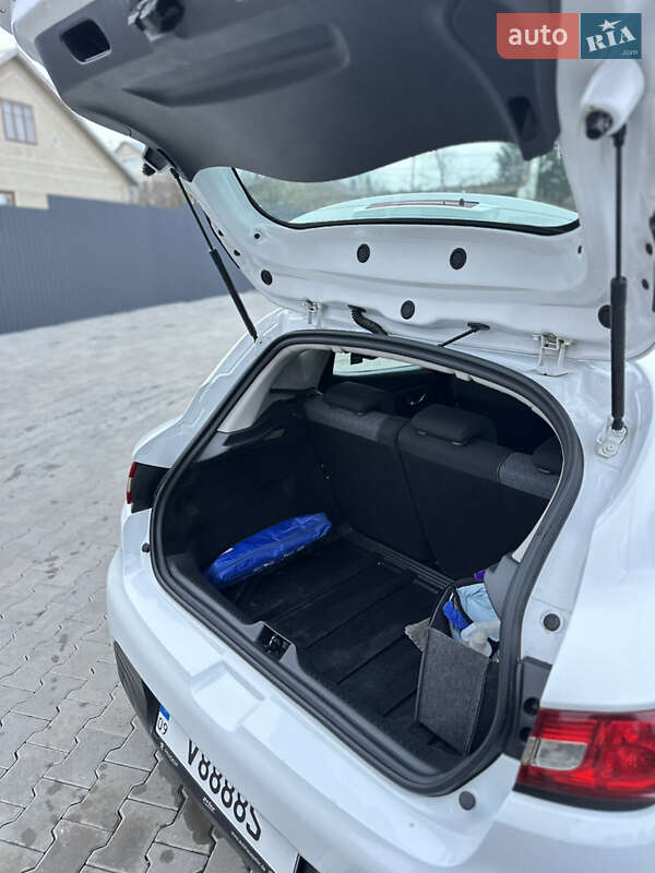 Хэтчбек Renault Clio 2016 в Черновцах