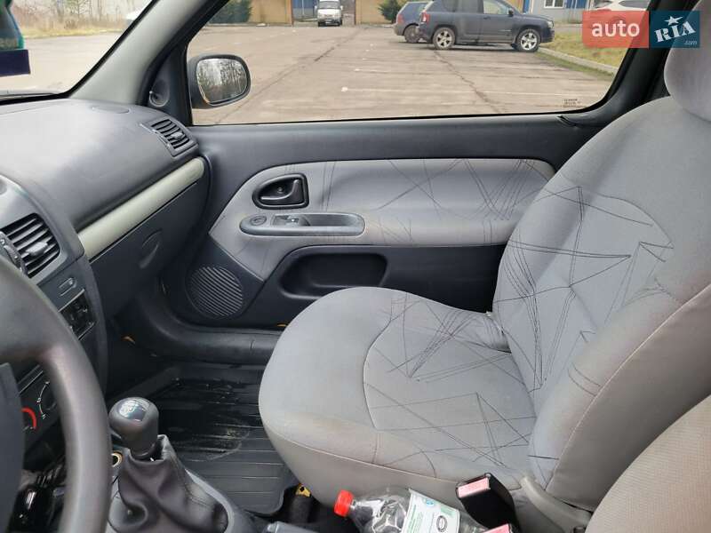 Хэтчбек Renault Clio 2001 в Сумах фото 12 Хэтчбек Renault Clio 2001 в Сумах