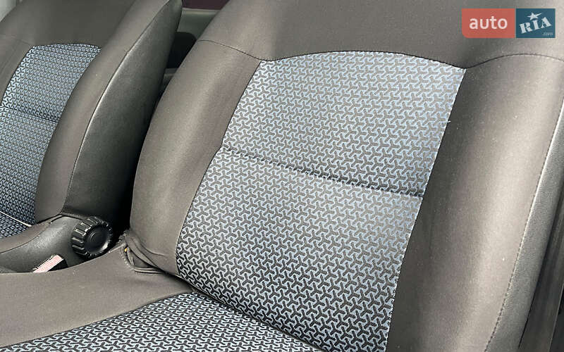 Седан Renault Clio 2008 в Коломые