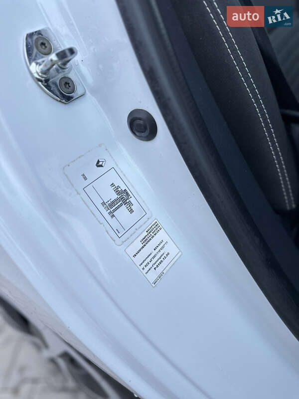 Хэтчбек Renault Clio 2016 в Черновцах фото 15 Хэтчбек Renault Clio 2016 в Черновцах