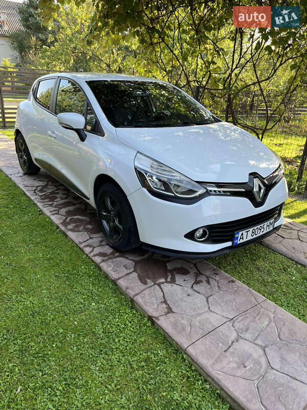 Хэтчбек Renault Clio 2015 в Рожнятове