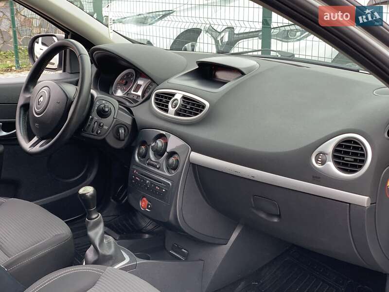 Хэтчбек Renault Clio 2012 в Бердичеве