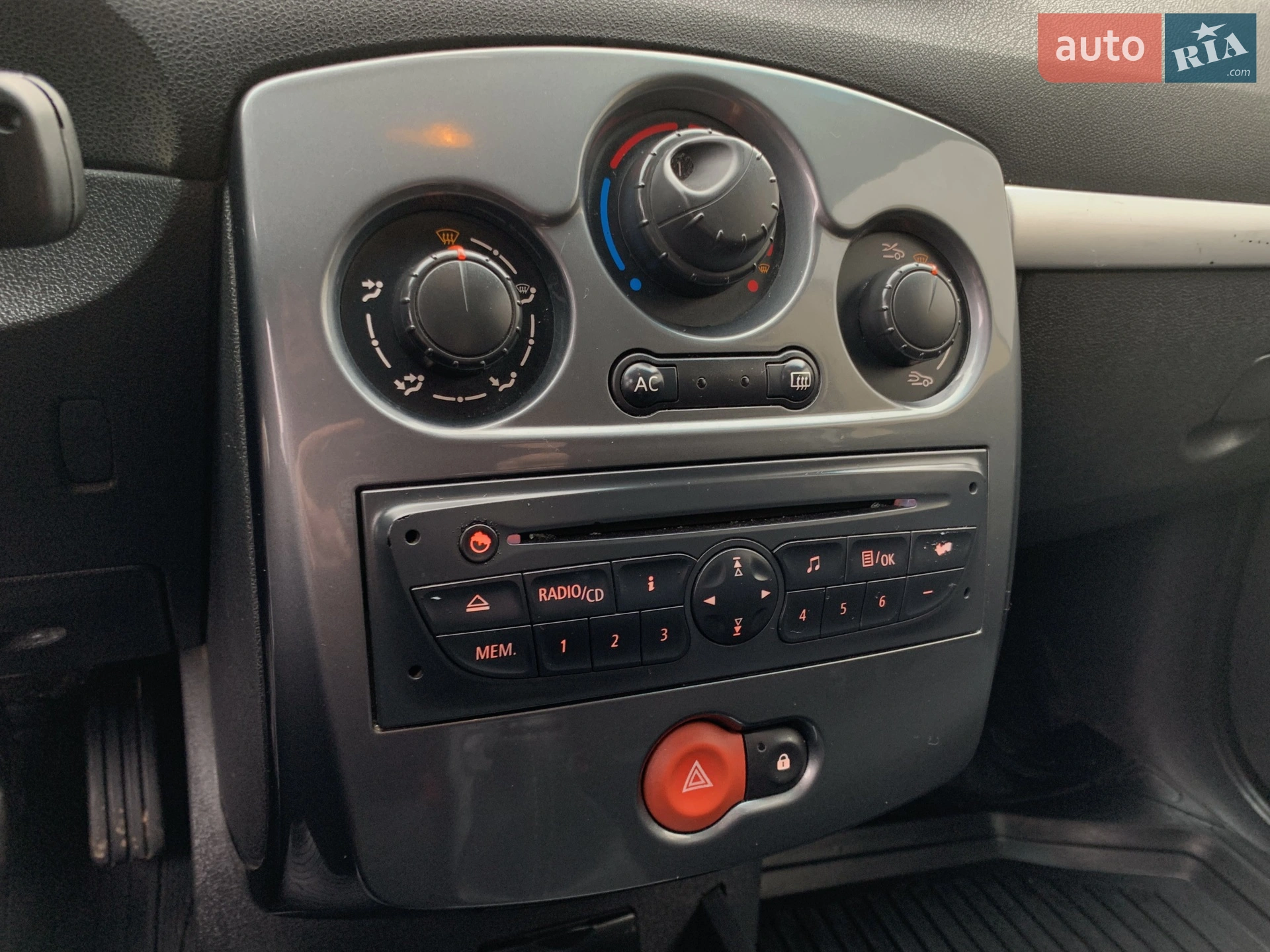 2012 Renault Clio - мініатюра 45