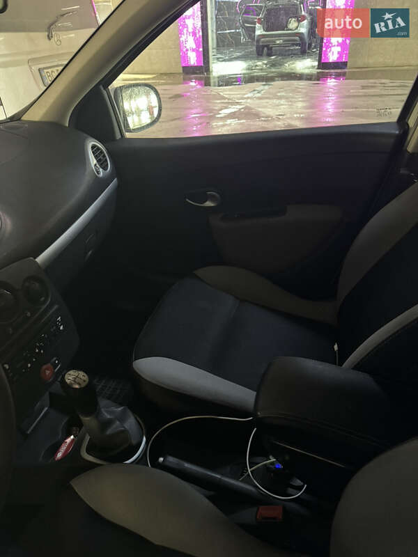 Универсал Renault Clio 2012 в Львове