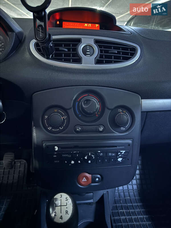 Универсал Renault Clio 2012 в Львове