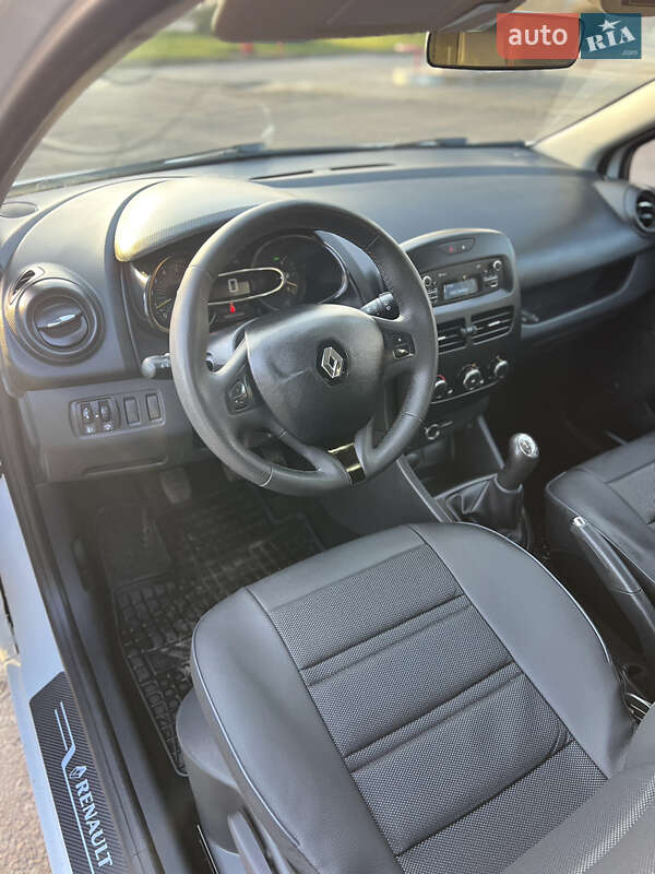 Хэтчбек Renault Clio 2014 в Луцке