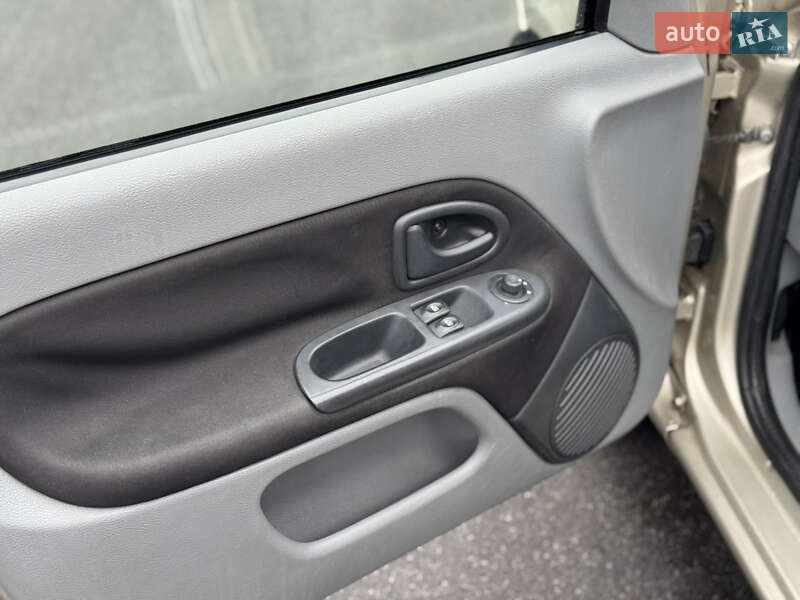 Седан Renault Clio 2008 в Виннице фото 20 Седан Renault Clio 2008 в Виннице