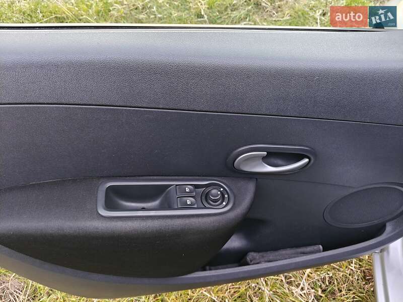 Универсал Renault Clio 2012 в Кременце фото 24 Универсал Renault Clio 2012 в Кременце