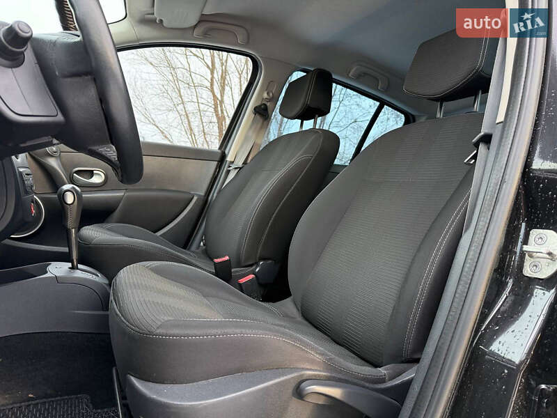 Хэтчбек Renault Clio 2011 в Коломые фото 15 Хэтчбек Renault Clio 2011 в Коломые