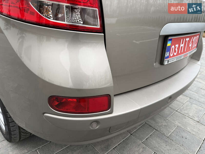 Универсал Renault Clio 2009 в Луцке