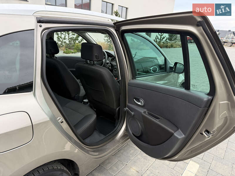 Универсал Renault Clio 2009 в Луцке