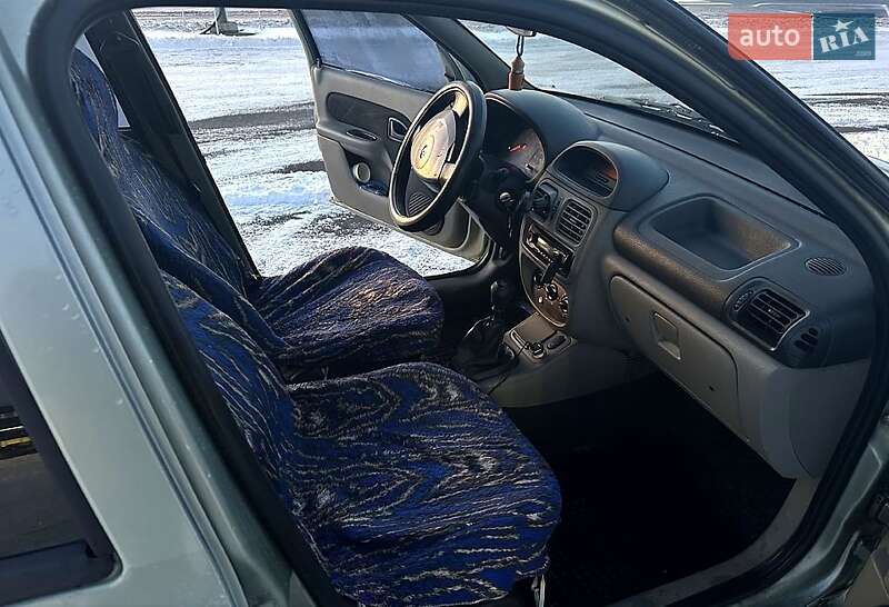 Хетчбек Renault Clio 2004 в Києві