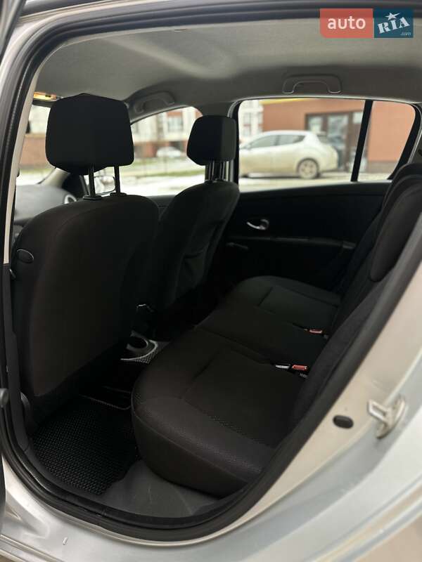 Хэтчбек Renault Clio 2006 в Коломые