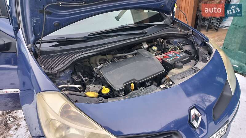 Хэтчбек Renault Clio 2007 в Чернигове
