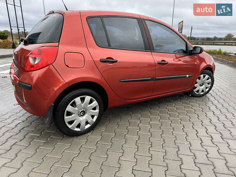 Хэтчбек Renault Clio 2007 в Виннице