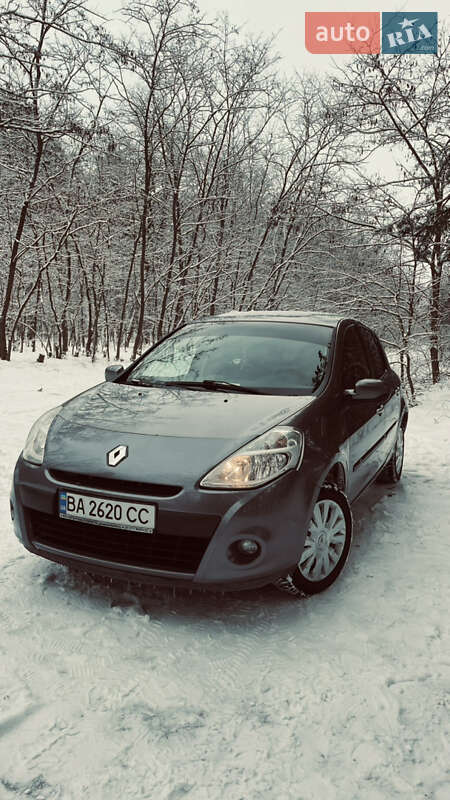 Хэтчбек Renault Clio 2009 в Александрие
