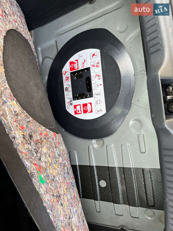 Хэтчбек Renault Clio 2013 в Луцке