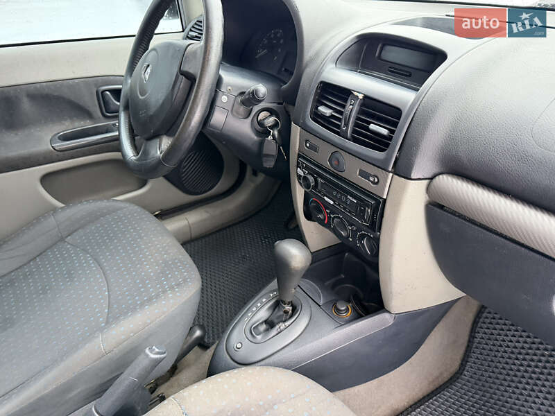 Хэтчбек Renault Clio 2004 в Золотоноше фото 11 Хэтчбек Renault Clio 2004 в Золотоноше