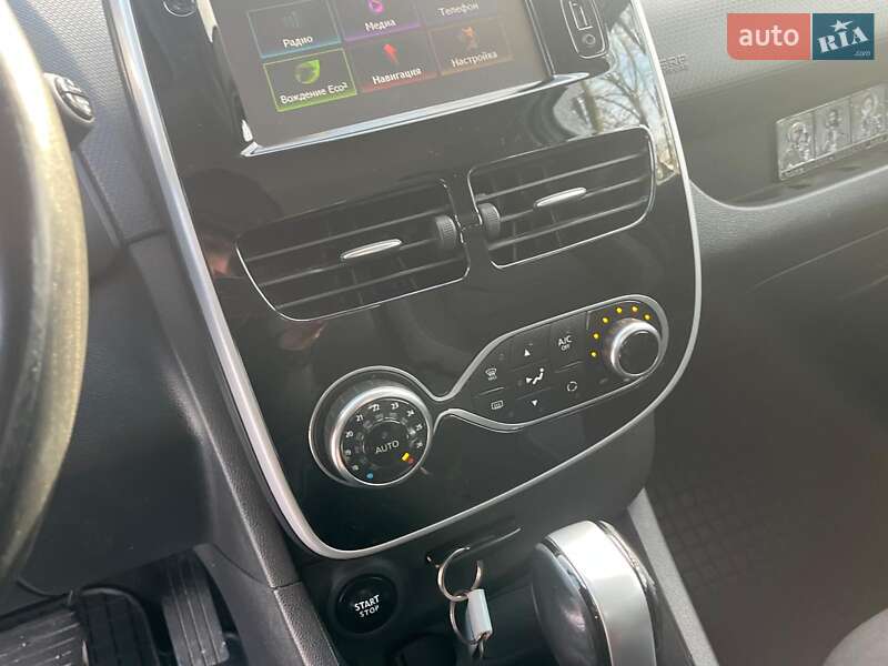 Хэтчбек Renault Clio 2016 в Киеве