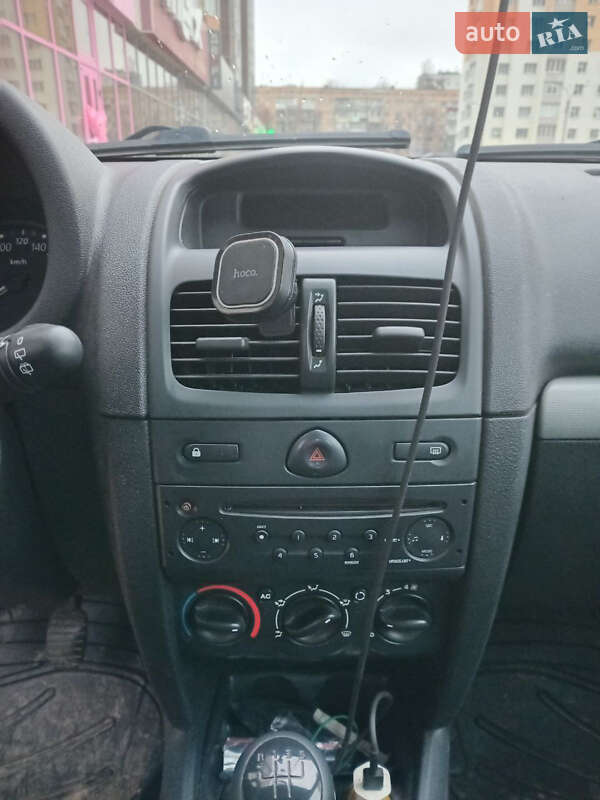 Хэтчбек Renault Clio 2008 в Хмельницком