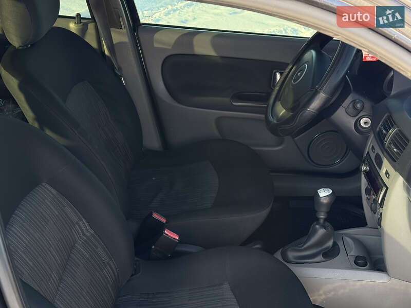 Хэтчбек Renault Clio 2013 в Днепре