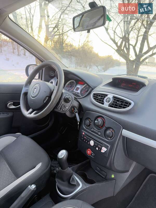 Универсал Renault Clio 2010 в Сумах фото 31 Универсал Renault Clio 2010 в Сумах